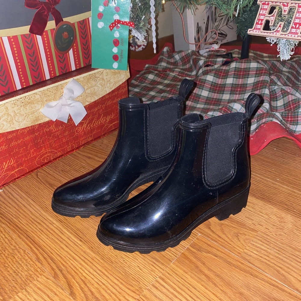 Black Boots
